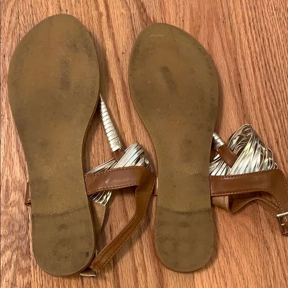 Chatties Platinum Gold Roman Style Sandals - Picture 5 of 6